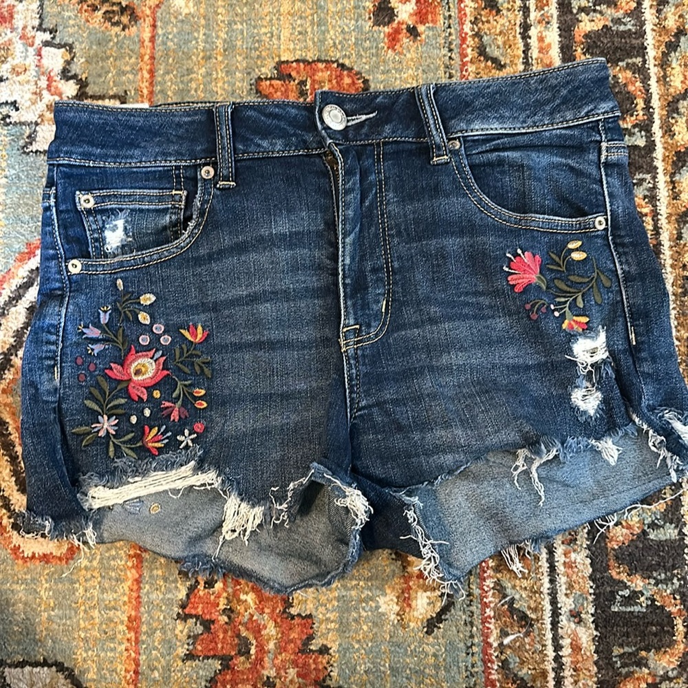 America Eagle Outfitters next level stretch jean shorts size 12